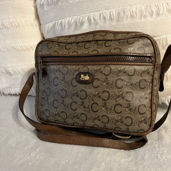 Sold - Picture 3 of 10